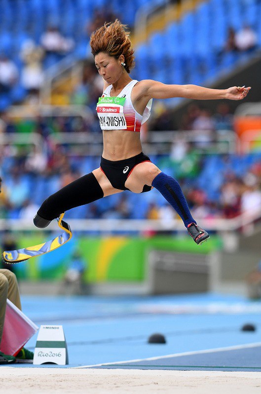 【リオデジャネイロ・パラリンピック】女子走り幅跳びT44で、4位になった中西麻耶=リオデジャネイロの五輪スタジアムで2016年9月9日、徳野仁子撮影