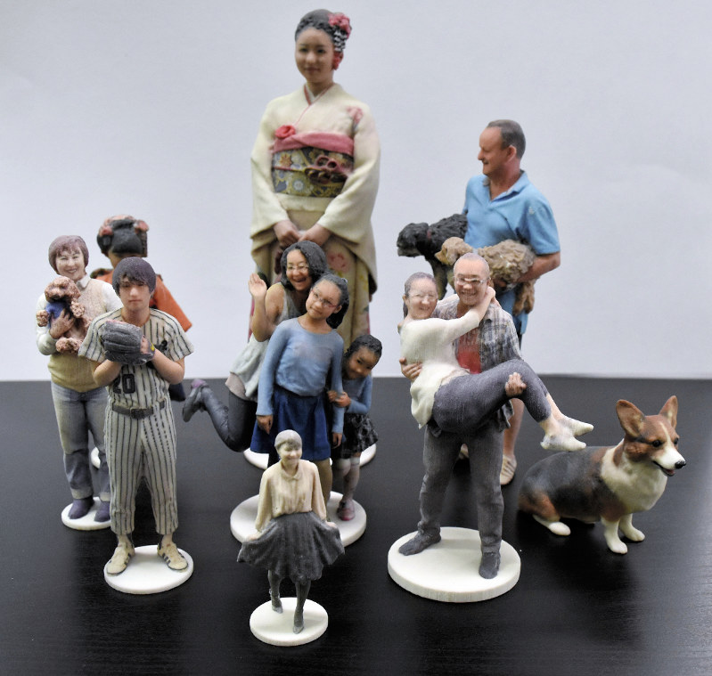 Japanese 3D Printed Figurines Of People Printing Industry
