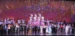 宝塚プラス 花薫り めぐり １００年 毎日新聞