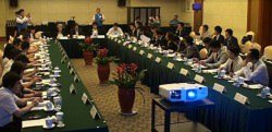 環境保護などをテーマに開かれた座談会=北京市内のホテルで西岡省二撮影