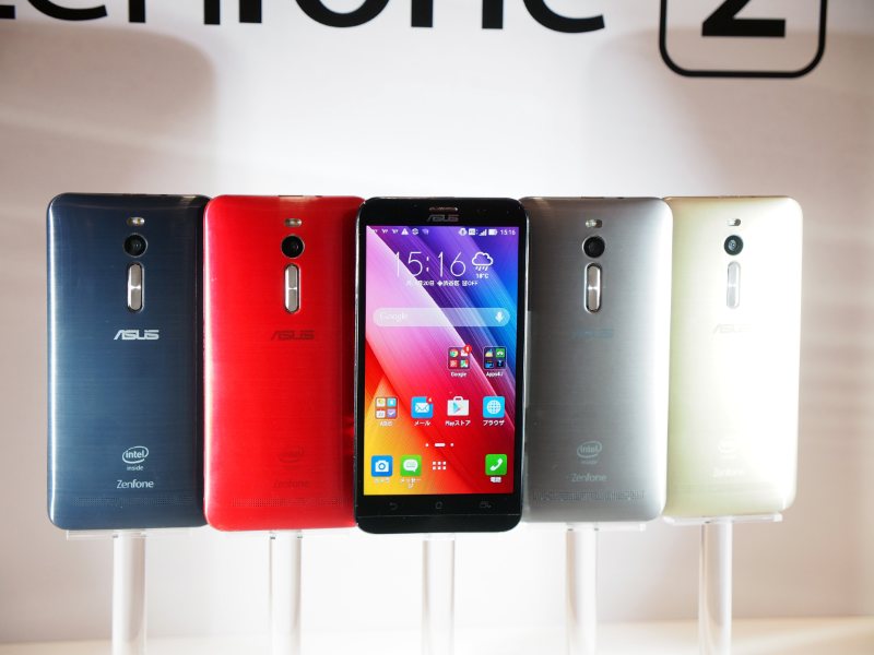 ASUSの販売する「ZenFone 2」。価格は3万5800円から。コスパのよさが魅力で、人気が高い