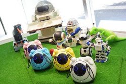 おはなしロボット：タカラトミーとドコモが共同開発 「OHaNAS