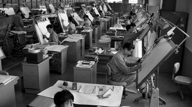 松下電器中央研究所のオートメ機械設計室=大阪府門真市で1960年10月17日、野本久夫撮影