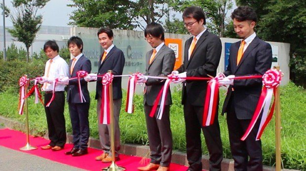 8月2日に行われたメタジェンの鶴岡研究所の開所式の様子。右から3人目が福田CEO