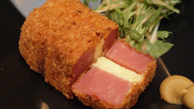 迫力のチーズハムカツ(530円)