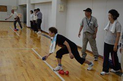 大学倶楽部 追手門学院大 ボッチャ健康サークル開講 気軽に楽しく 魅力発信 毎日新聞