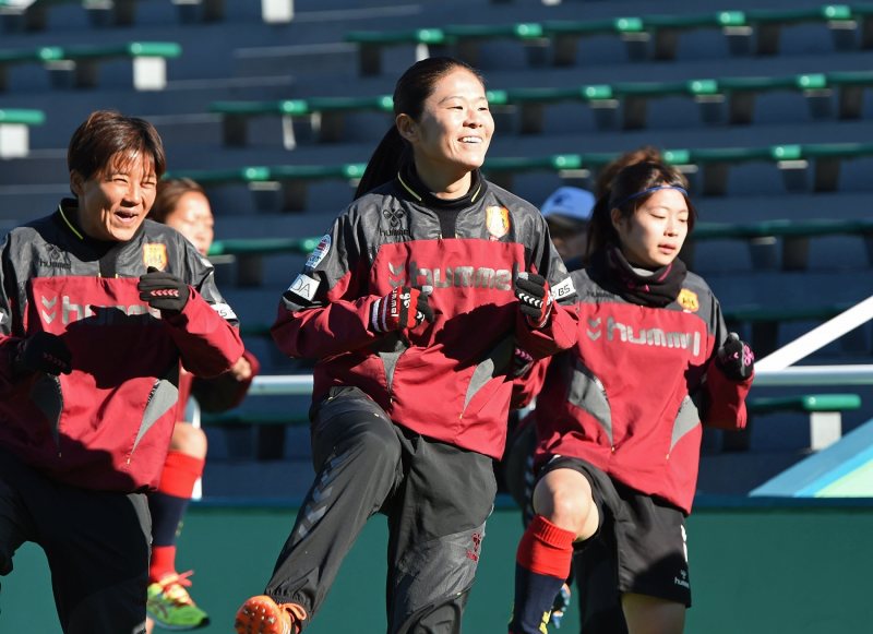 女子サッカー：澤穂希、引退発表後初の公式戦 皇后杯準々決勝