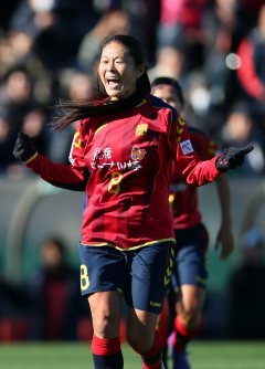 女子サッカー：澤穂希、引退発表後初の公式戦 皇后杯準々決勝