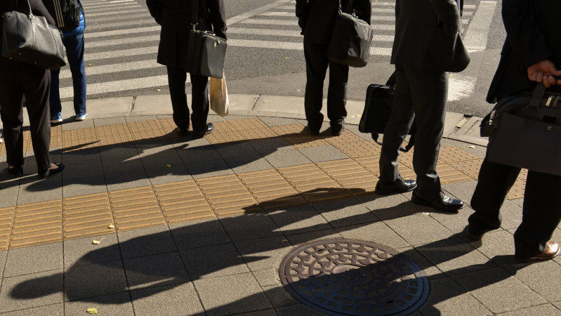 都市の風景=東京・銀座で2015年11月27日、関口純撮影
