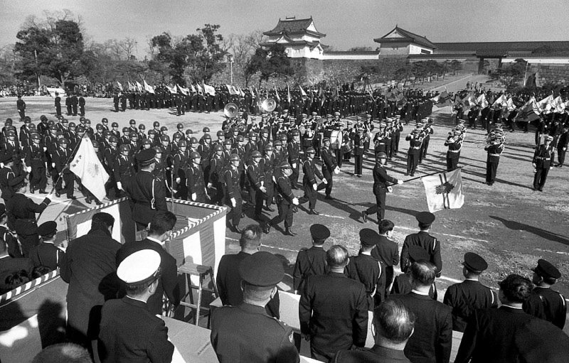 関西50年前：【1966年1月7日】大阪府警の年頭視閲式 | 毎日新聞