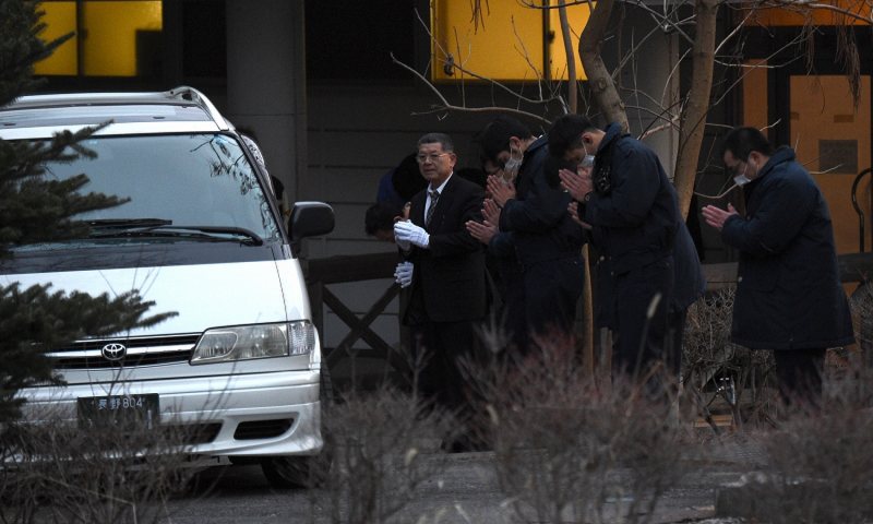 バス転落 東京発のスキー客ら１５人死亡 長野 軽井沢の碓氷バイパス 写真特集29 47 毎日新聞