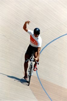 五輪ヒストリー：1996アトランタ 有森裕子連続メダル [写真特集25