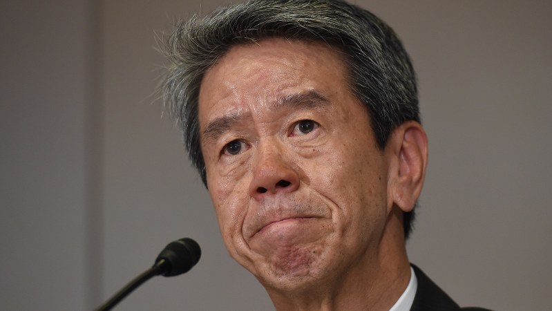 不正会計問題で初めて会見し、険しい表情を見せる当時の東芝社長・田中久雄氏=2015年5月15日、竹内幹撮影