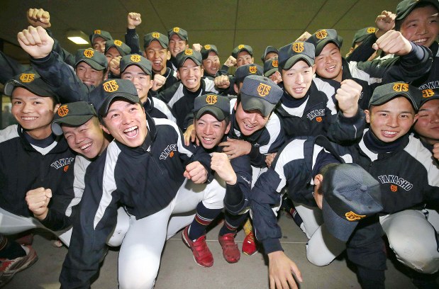 選抜高校野球：神宮覇者の高松商 第1回V伝統校喜び爆発 | 毎日新聞