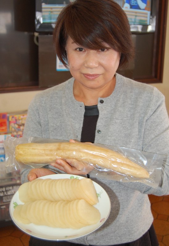 昔ながらの素朴な味で毎年人気の「監獄たくわん」=網走市の博物館網走監獄で