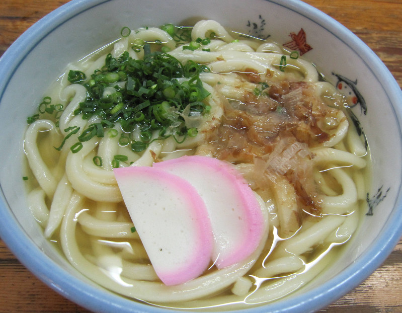 コシが特有の香川県のうどん。めんもつややかだ=細川貴代撮影