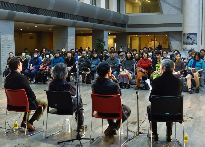 大学倶楽部 専修大 エレキトランペット ダンス キャンパスでプロが即興共演 毎日新聞