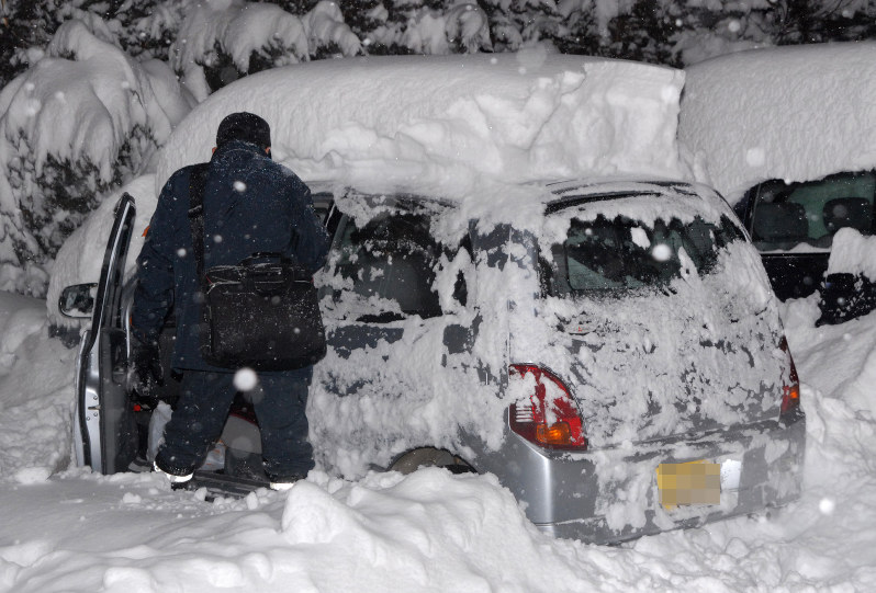 天気 北海道 暴風雪で大荒れ 日本海側で猛吹雪の恐れも 写真特集1 2 毎日新聞