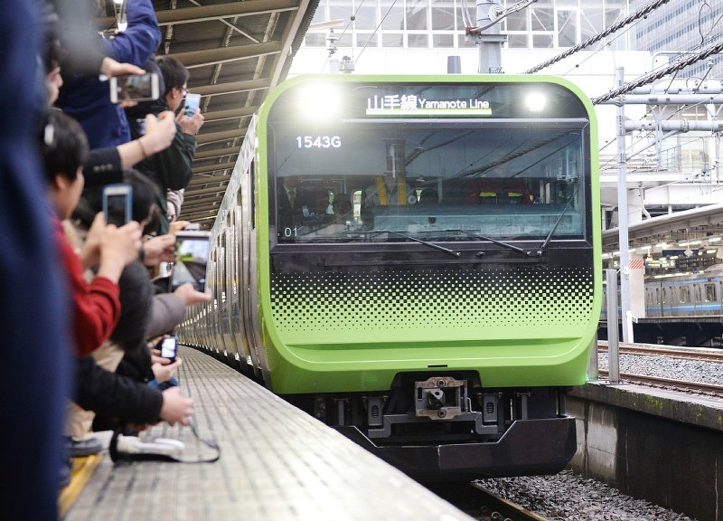 JR山手線：お待たせしました これが新型車両E235系 | 毎日新聞