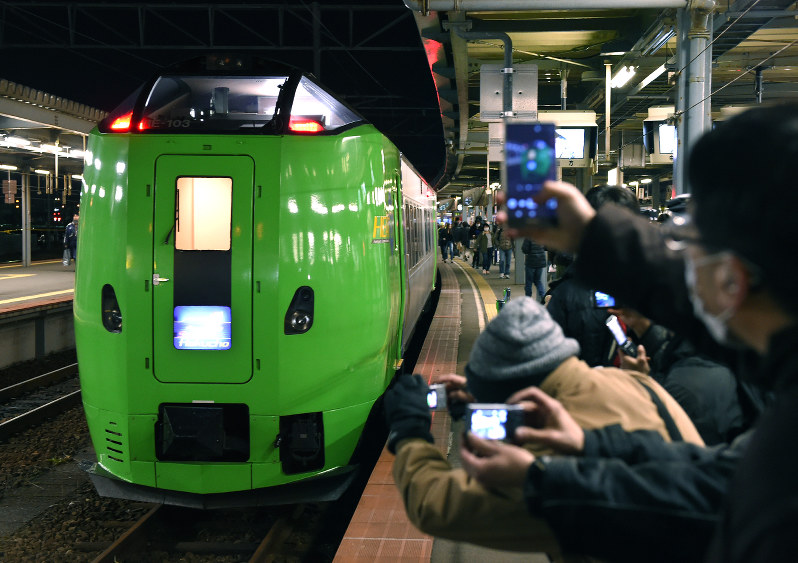 特急「白鳥」：美しきラストラン 青函を結んで14年 [写真特集9/7