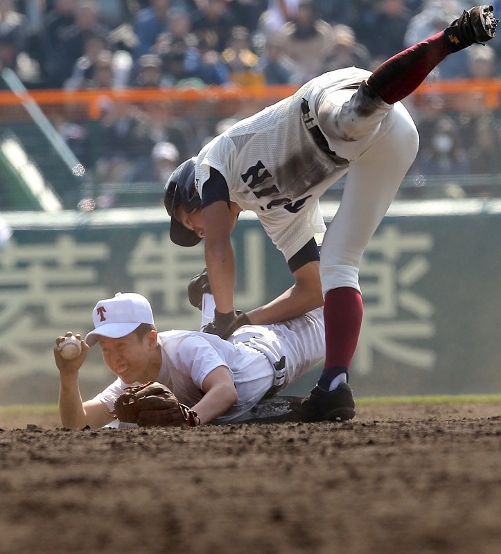 選抜高校野球：第4日第1試合 土佐（高知）対大阪桐蔭（大阪） [写真