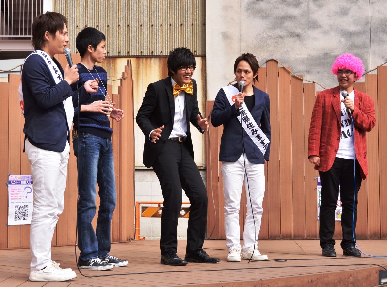 お笑いグランプリ 珠玉のネタ 高田高校１年生５人が主催 三重 毎日新聞