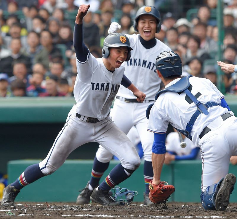 選抜高校野球：第10日目第2試合 秀岳館（熊本）対高松商（香川） [写真