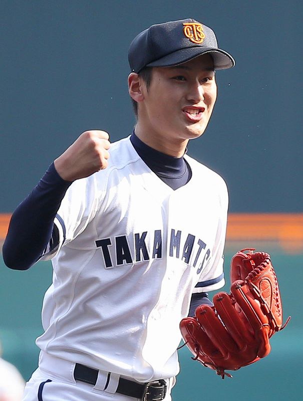 選抜高校野球：第10日目第2試合 秀岳館（熊本）対高松商（香川） [写真