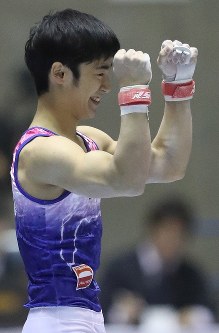 2015 体操NIPPON 内村航平 白井健三 直筆サインカード 16BBM 体操NIPPON perfection 山室光史 直筆サインカード 横 50