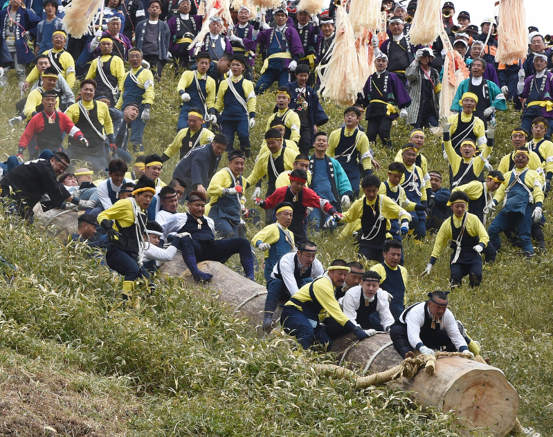 御柱　諏訪 mqdefault.jpg