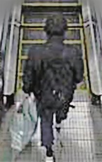 神奈川 湯河原の放火殺人 発生１年 不審者の映像初公開 写真特集1 2 毎日新聞