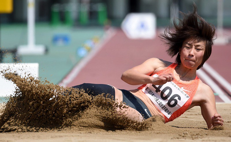 日本パラ陸上 走り幅跳び 山本が世界新 男子ｔ４２ 写真特集6 8 毎日新聞