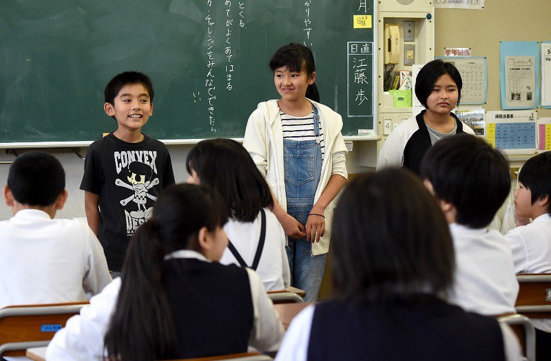 【中古】 熊本県の小学校全科（2006年度） 熊本地震：小中学校62校が再開 11日までに全校で [写真特集6/12