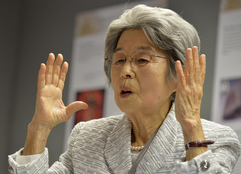 被爆体験を語る梶本淑子さん=広島市中区で2016年4月9日、川平愛撮影