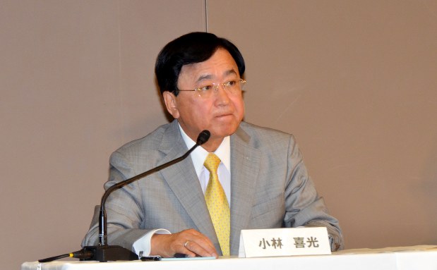 指名委員会の委員長を務めた小林喜光・三菱ケミカルホールディングス会長=2016年5月6日、今沢真撮影