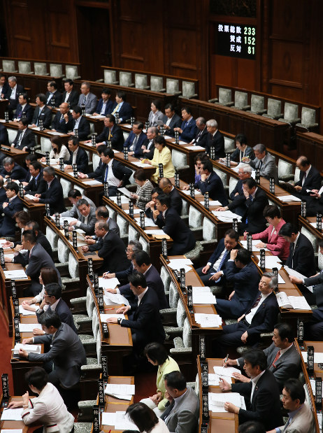 「０増６減」成立　定数４６５議席に