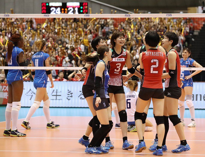 女子バレー：リオ五輪世界最終予選 日本―イタリア [写真特集6/19