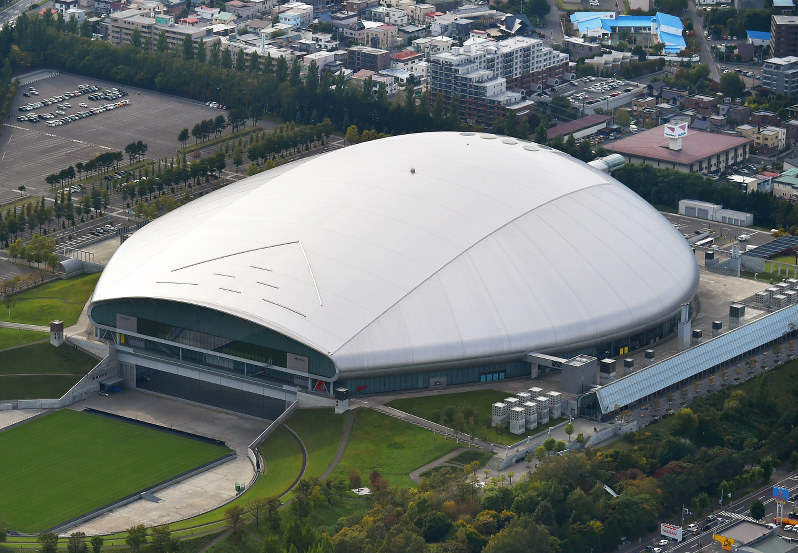 札幌ドーム=札幌市豊平区で2014年9月、本社チャーター機から手塚耕一郎撮影
