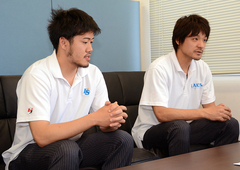 バスケットボール 個々の力必要 レイクスの岡田 小林両選手 ｂｊリーグ成績を報告 滋賀 毎日新聞