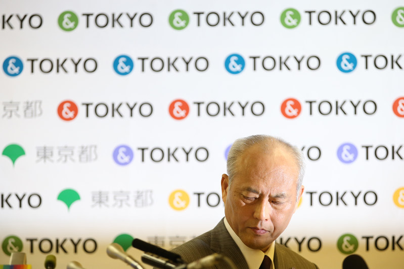 記者会見に臨む舛添要一東京都知事=都庁で2016年5月20日午後2時、小出洋平撮影