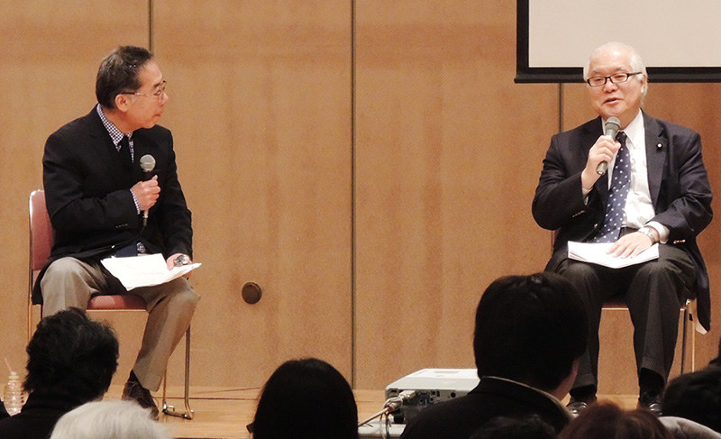 検証フォーラムで発言する「自殺対策を推進する議員の会」副会長の武見敬三・参議院議員(自民)=東京都千代田区で、玉木達也撮影
