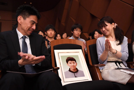 訃報 佐々木行さん84歳 ダークダックス メンバー 毎日新聞 訃報 佐々木行さん84歳 ダークダックス メンバー 毎日新聞