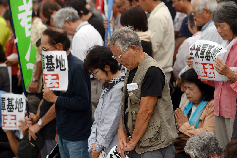 沖縄占領米軍犯罪事件帳 第２弾 天願盛夫 米軍 沖縄 歴史 社会　射殺 刺殺 61zuNk5-NmL._UF350,350_QL80_.jpg
