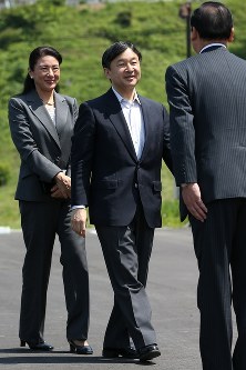 たろう観光ホテルを視察される皇太子ご夫妻＝岩手県宮古市で２０１６年６月２１日午前９時４４分、佐々木順一撮影