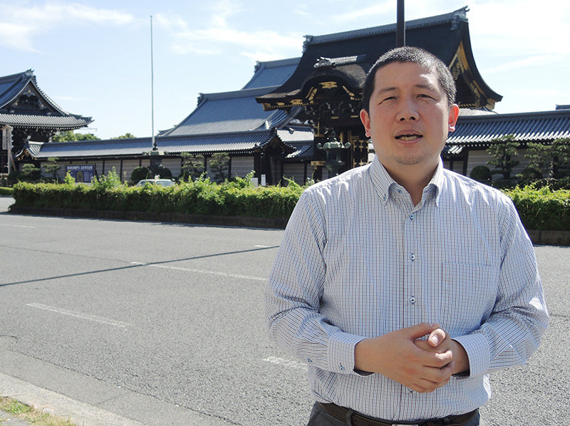 自殺問題に関心を持つきっかけを話す竹本了悟さん=京都市内で、玉木達也撮影