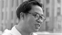 芥川賞を受賞したころの松本清張＝１９５４（昭和２９）年、東京都内で撮影