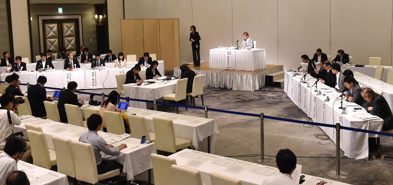 高知市内で開かれた衆院憲法審査会の地方公聴会。これを最後に実質的な審議がストップしている=2015年6月15日午後、山崎一輝撮影