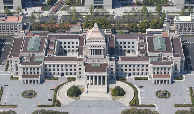 国会議事堂=東京都千代田区で、本社ヘリから宮武祐希撮影