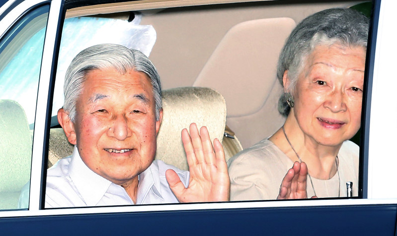 Listening：＜論点＞天皇陛下「生前退位」 | 毎日新聞