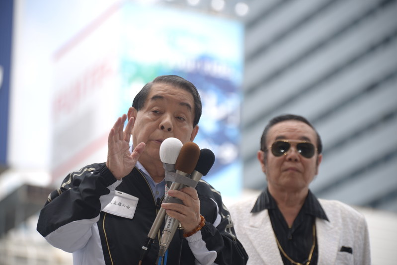 都知事選告示・第一声：賃金・生活格差是正を 山口敏夫氏 毎日新聞